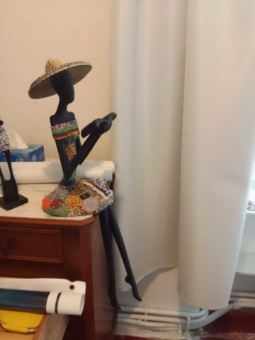 4- Liseuse bois et perles de 40 à 100 € suivant les tailles