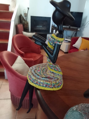 1 - Liseuse bois et perles de 40 à 100 € suivant les tailles Cadeaux de Noël du Togo