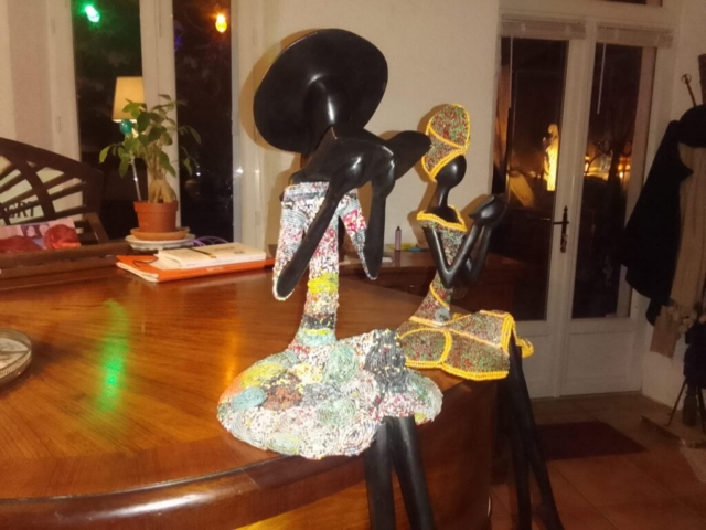 18 - Liseuse bois et perles de 40 à 100 € suivant les tailles