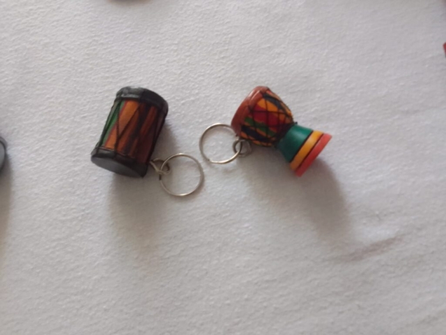 48 - Porte clés bois 3,50€